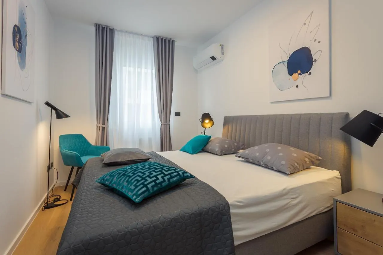 Cozy And Elegant Apartment Pula