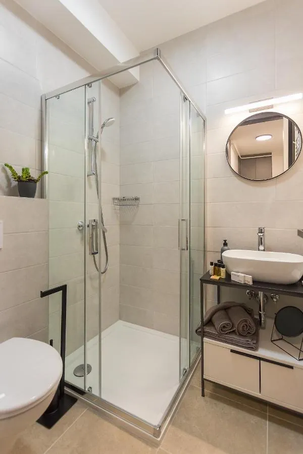 Cozy And Elegant Apartment Pula