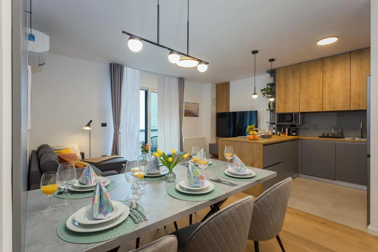 Cozy And Elegant Apartment Pula