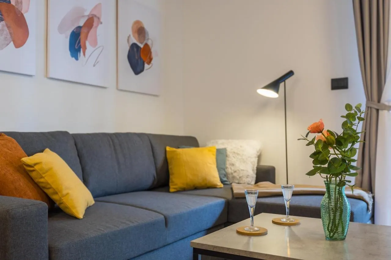 Cozy And Elegant Apartment Pula