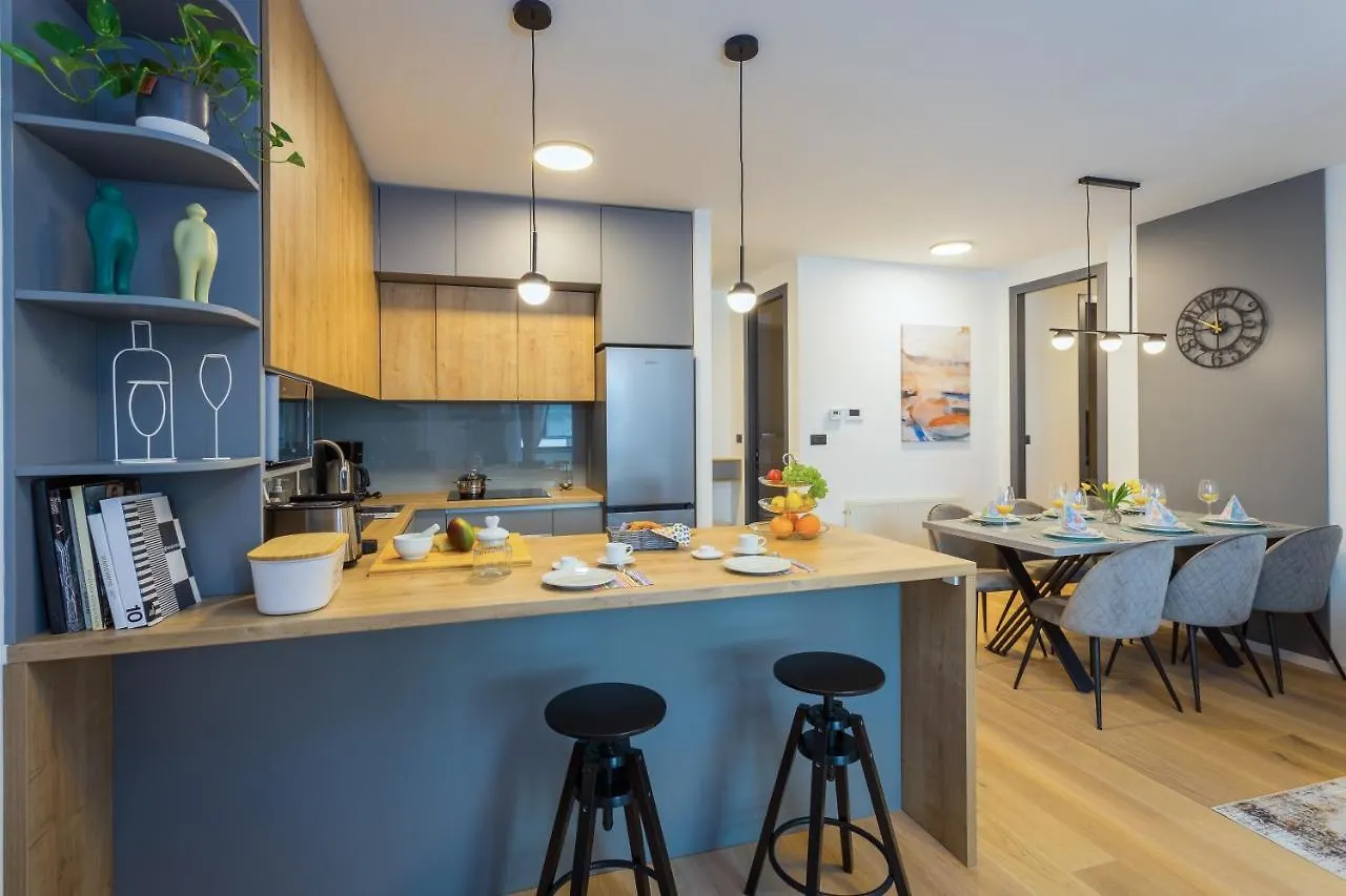 Cozy And Elegant Apartment Pula